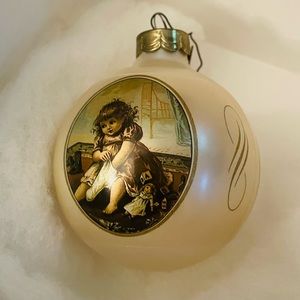 Collectors - Hallmark 1986 Holiday Ball Ornament